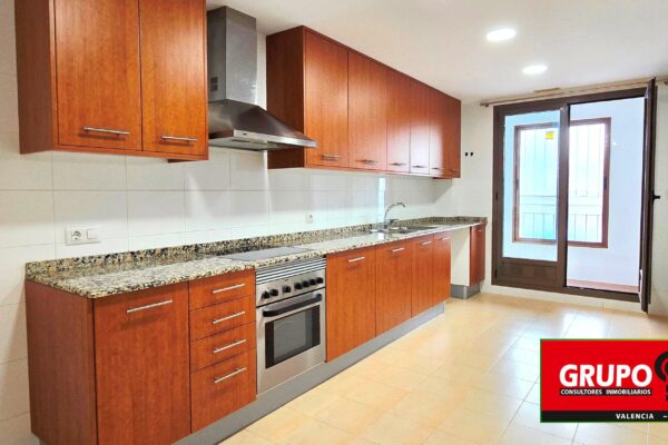 PISO SEMINUEVO CON GARAJE Y TRASTERO EN ALCASSER – Ref. IG-336